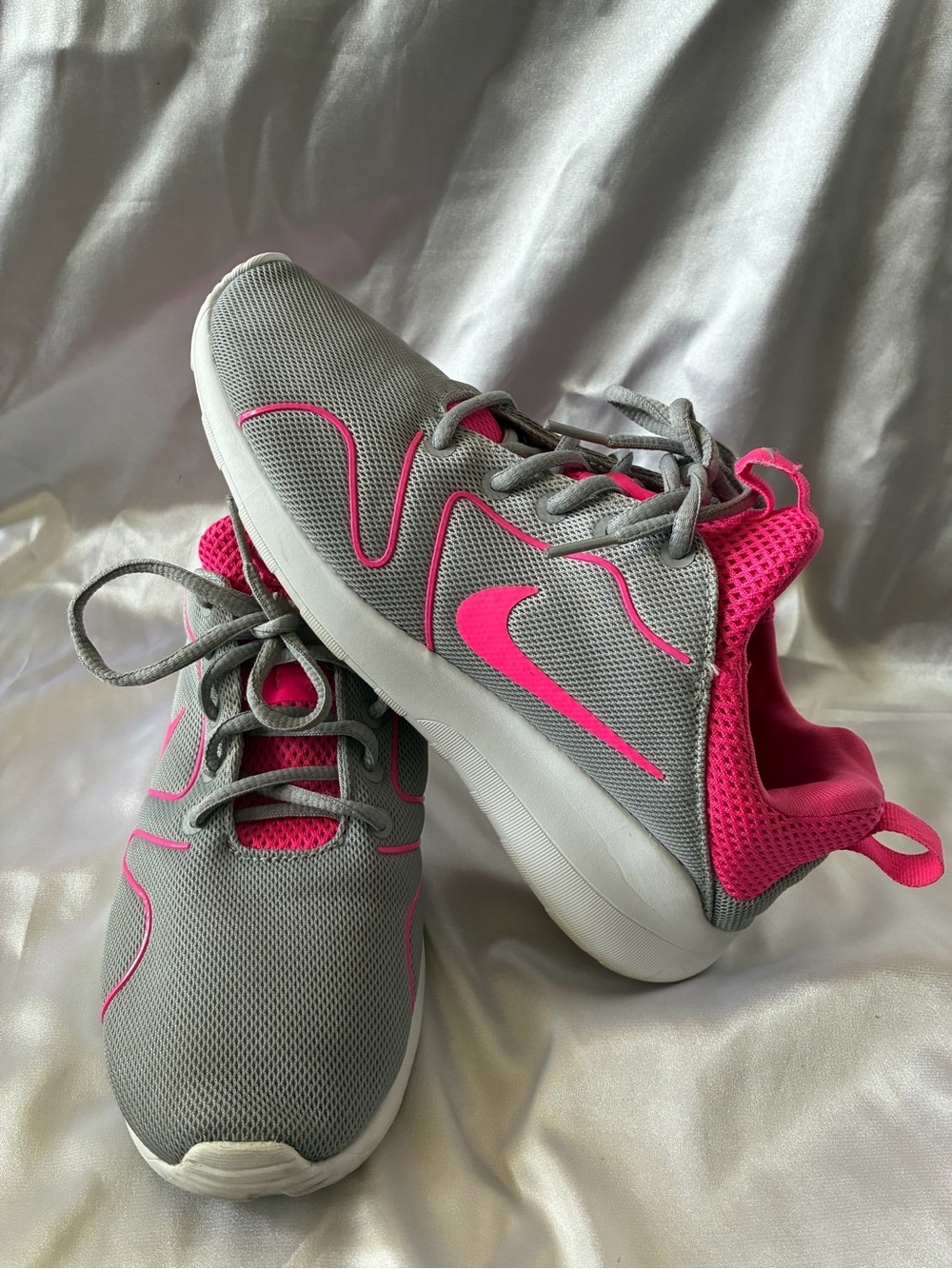 Nike Kaishi 2.0 Grey Pink White Sneakers Shoes 833666-051 Women’s 8.5